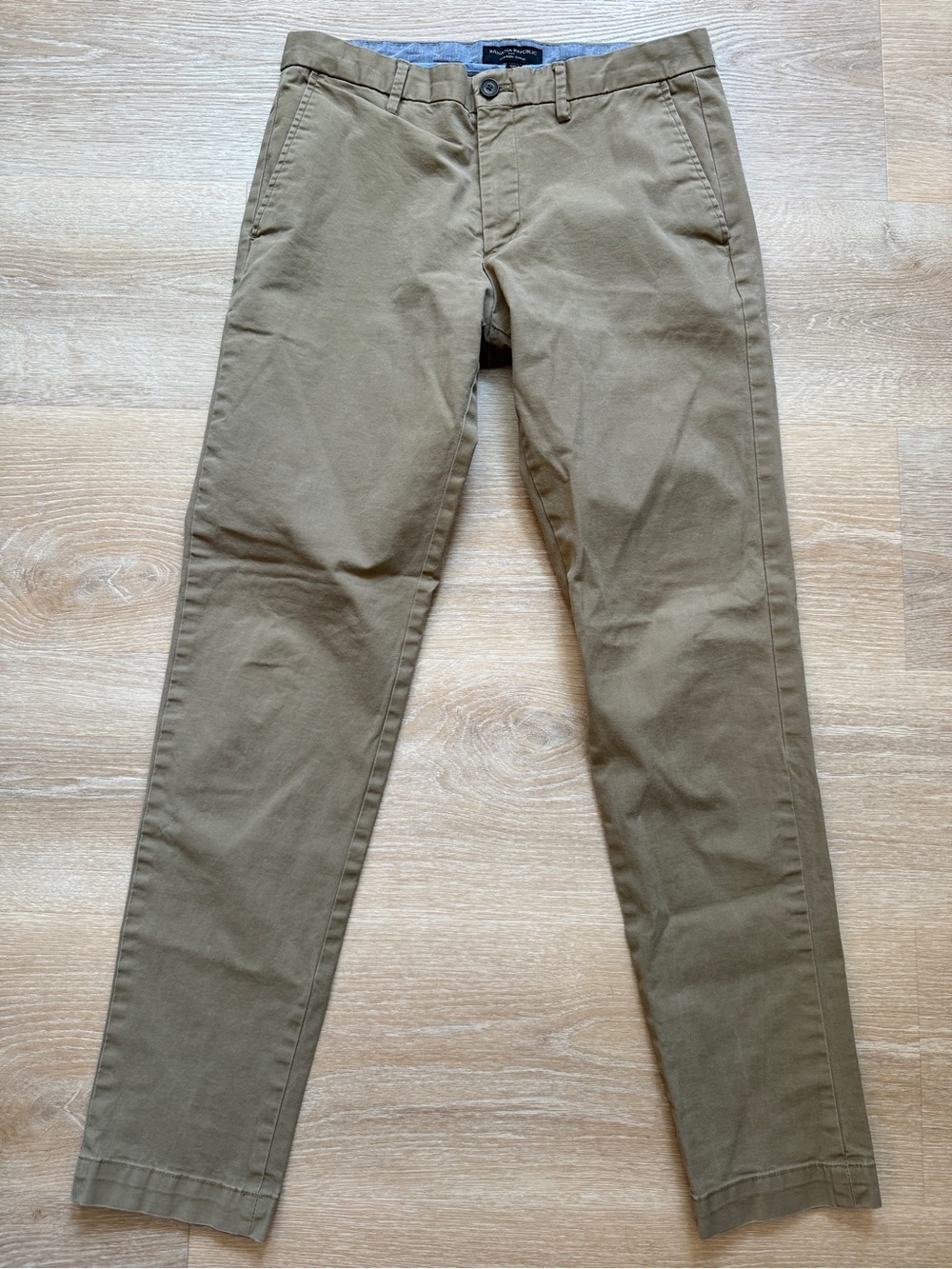 Banana Republic Tan Khaki Mason Chinos Men’s Size 32x34